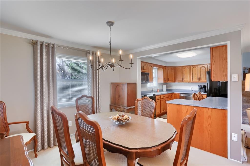 245 Wyngate Road Coraopolis, PA 15108 - Photo 17 of 38