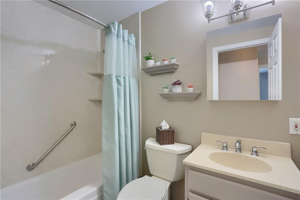 245 Wyngate Road Coraopolis, PA 15108 - Photo 32 of 38