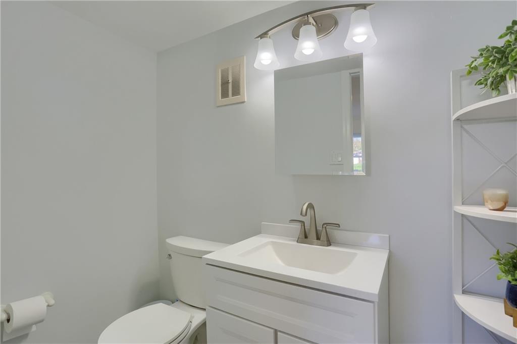 245 Wyngate Road Coraopolis, PA 15108 - Photo 36 of 38