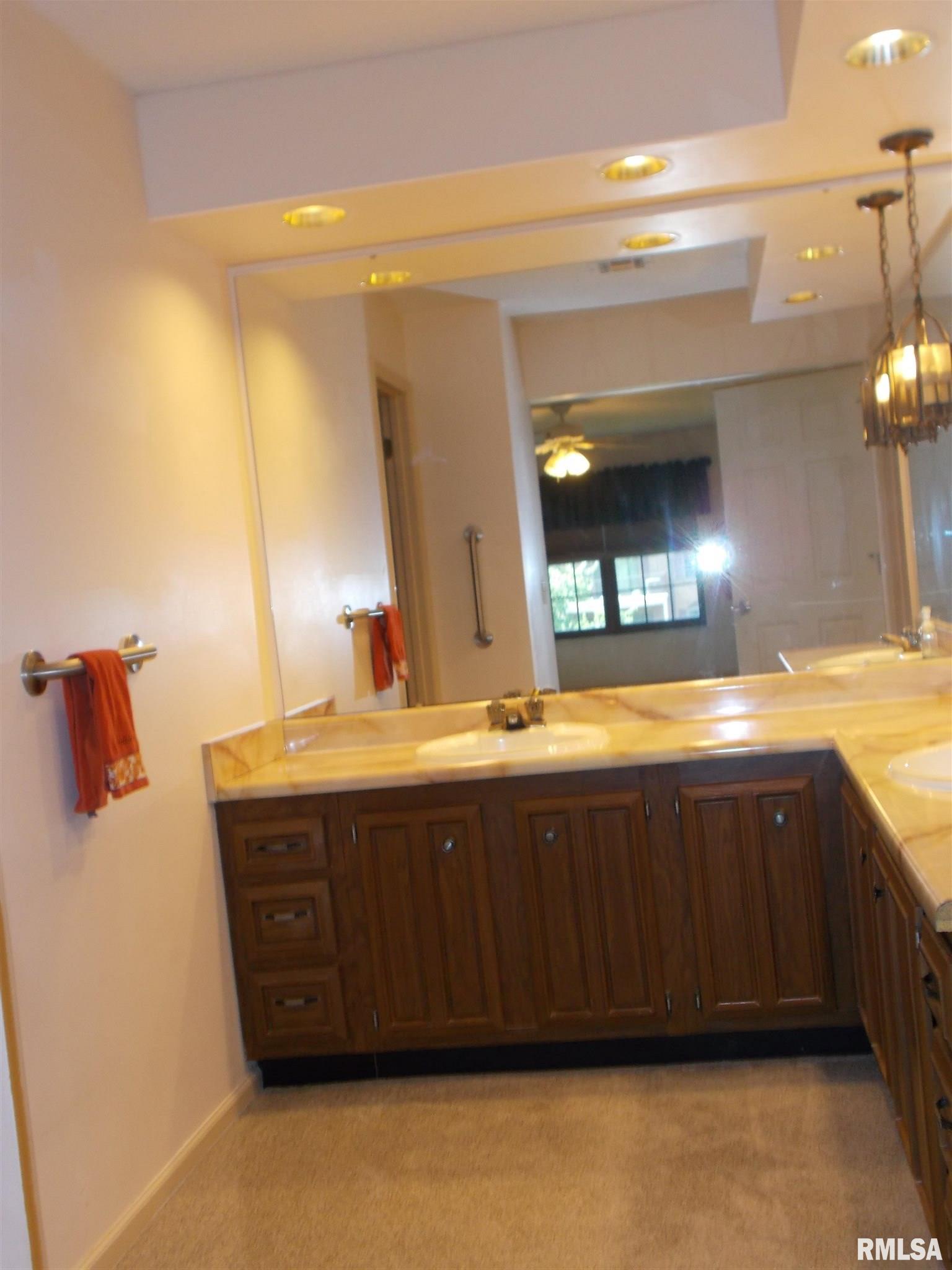 1360 Kimberly Ridge Road, Unit 312 Bettendorf, IA 52722 - Photo 19 of 27 Gallery Image 19