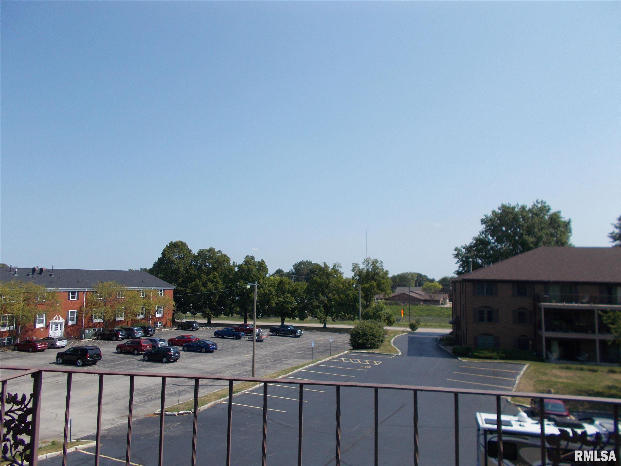 1360 Kimberly Ridge Road, Unit 312 Bettendorf, IA 52722 - Photo 3 of 27 Gallery Image 3