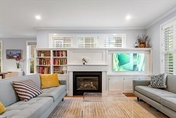 82 Summit Avenue, Unit 82 Brookline, MA 02446 - Photo 3 of 21