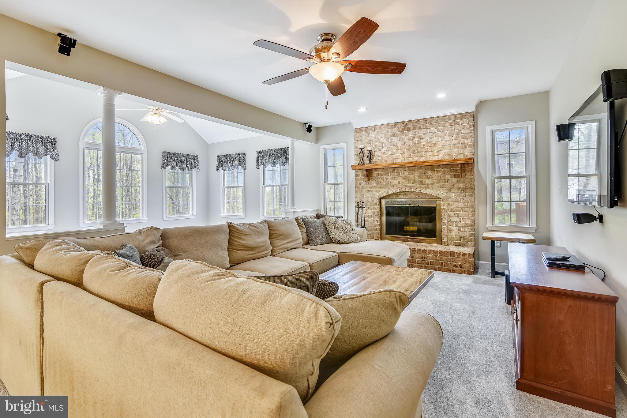 7173 Baldwin Ridge Road Warrenton, VA 20187 - Photo 19 of 113 Light filled family room w/wood burning fireplace