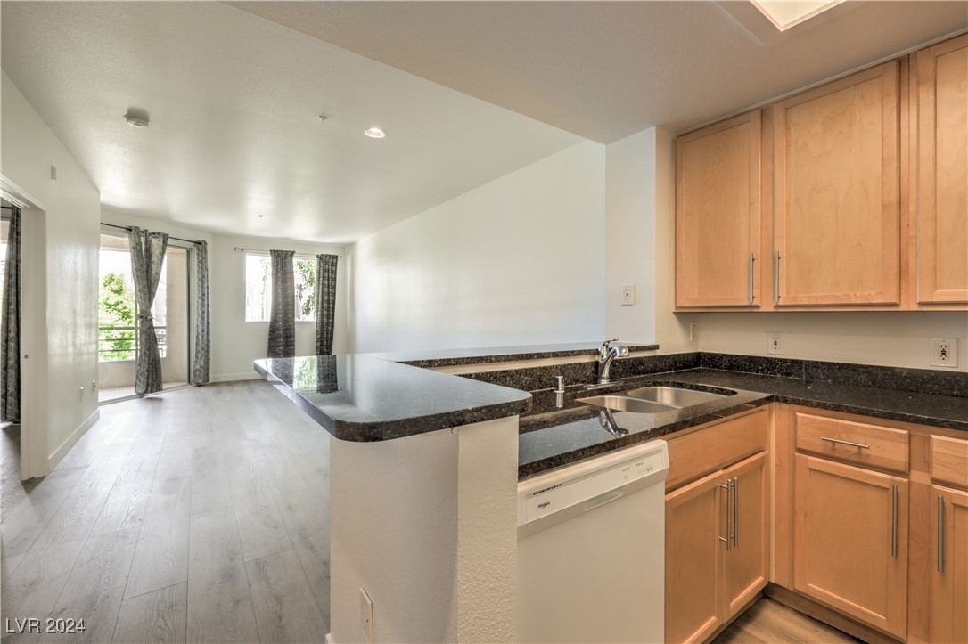 210 East Flamingo Road, Unit 124 Las Vegas, NV 89169 - Photo 12 of 35 Gallery Image 12