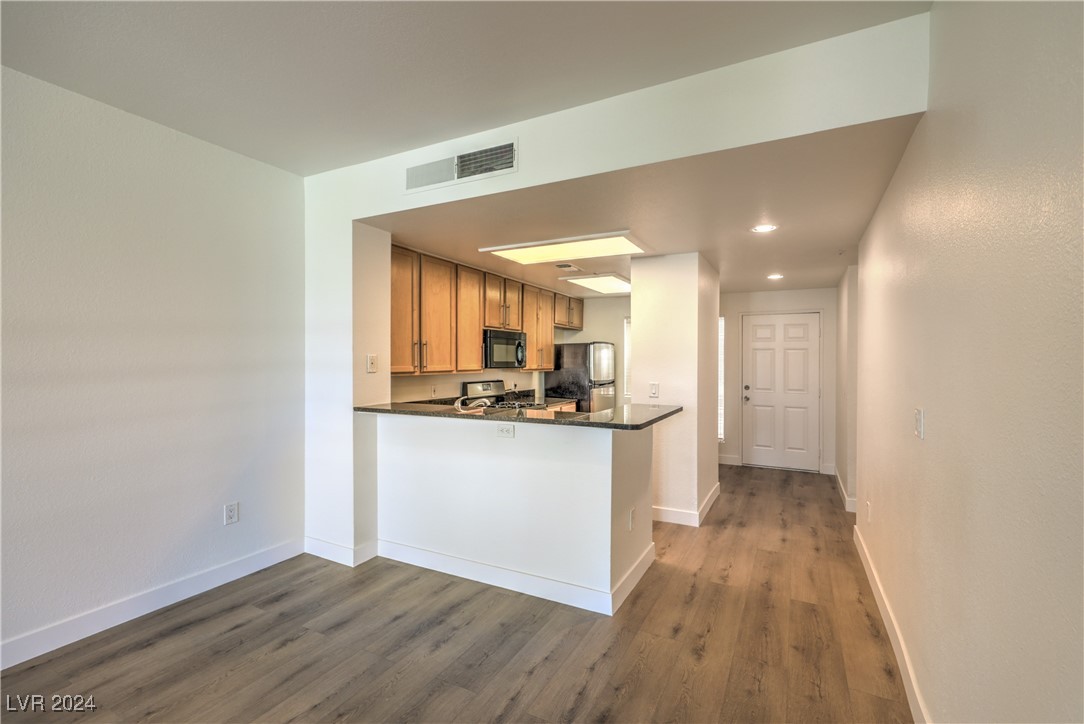 210 East Flamingo Road, Unit 124 Las Vegas, NV 89169 - Photo 6 of 35 Gallery Image 6