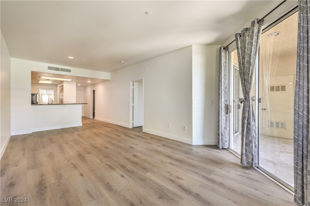 210 East Flamingo Road, Unit 124 Las Vegas, NV 89169 - Photo 7 of 35 Gallery Image 7