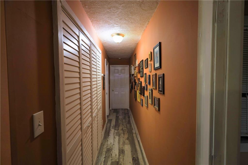 27 Hawks Trail Newborn, GA 30056 - Photo 10 of 29 a view of entryway