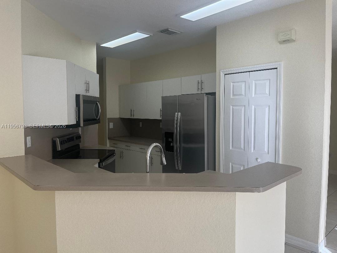 11723 Southwest 137th Path, Unit 11723 Miami, FL 33186 - Photo 13 of 29