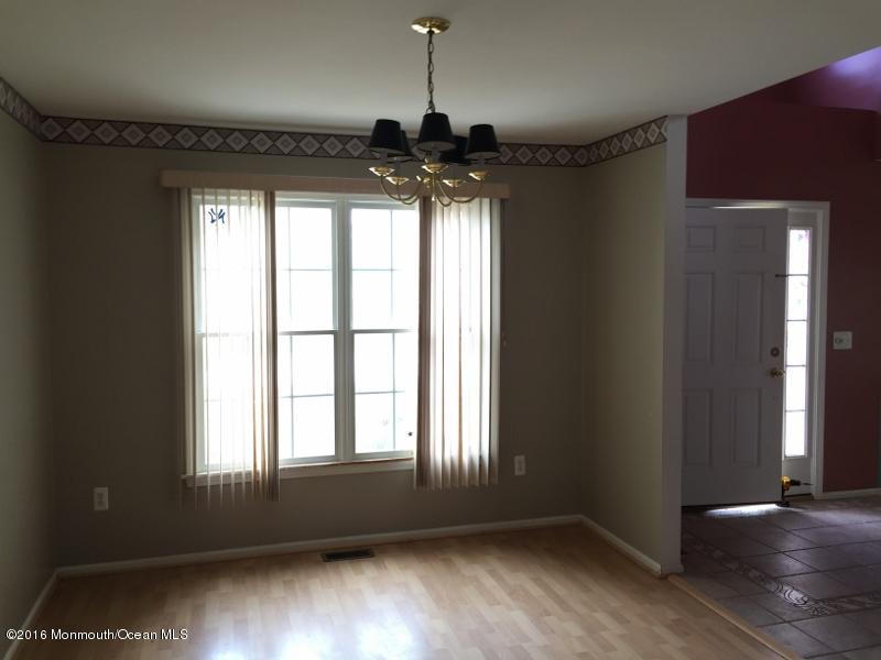 249 Leeward Road Manahawkin, NJ 08050 - Photo 8 of 17 IMG_4125 (800x600)