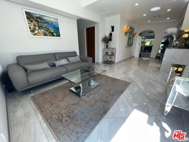 $1,950,000 | 425 Sunridge Street, Playa del Rey, CA 90293