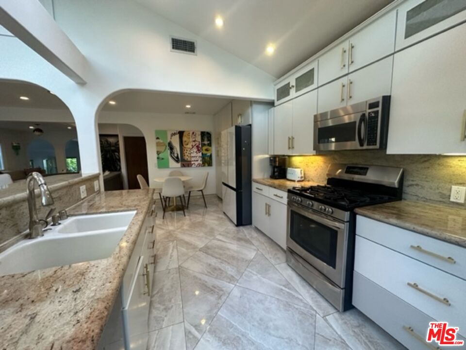 425 Sunridge Street Playa del Rey, CA 90293 - Photo 29 of 46