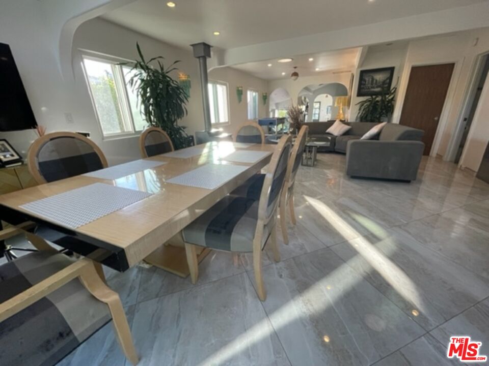 425 Sunridge Street Playa del Rey, CA 90293 - Photo 3 of 46