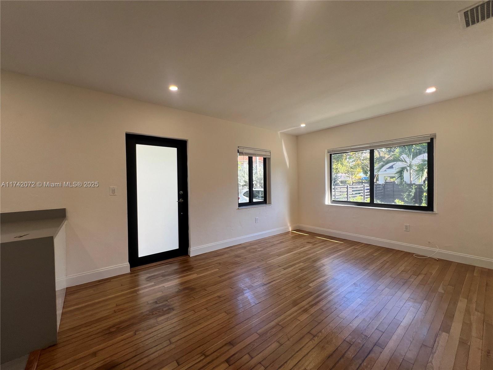 3764 Southwest 27th Lane, Unit 3764 Miami, FL 33134 - Photo 11 of 16