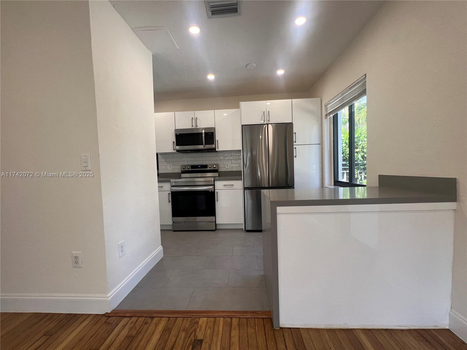 3764 Southwest 27th Lane, Unit 3764 Miami, FL 33134 - Photo 3 of 16