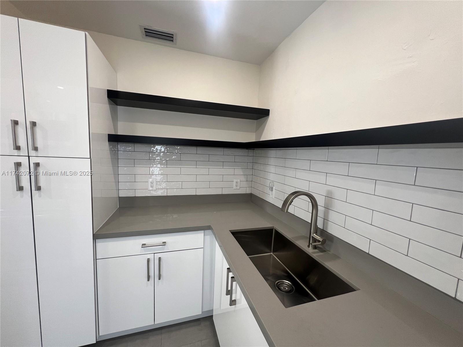 3764 Southwest 27th Lane, Unit 3764 Miami, FL 33134 - Photo 4 of 16