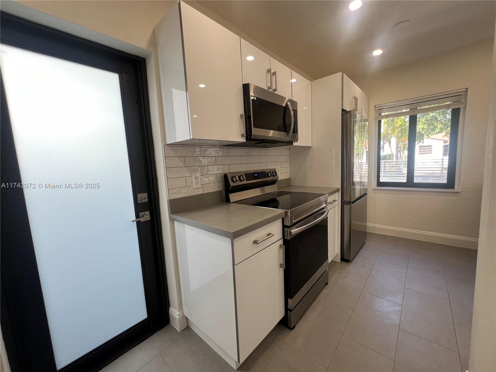 3764 Southwest 27th Lane, Unit 3764 Miami, FL 33134 - Photo 5 of 16