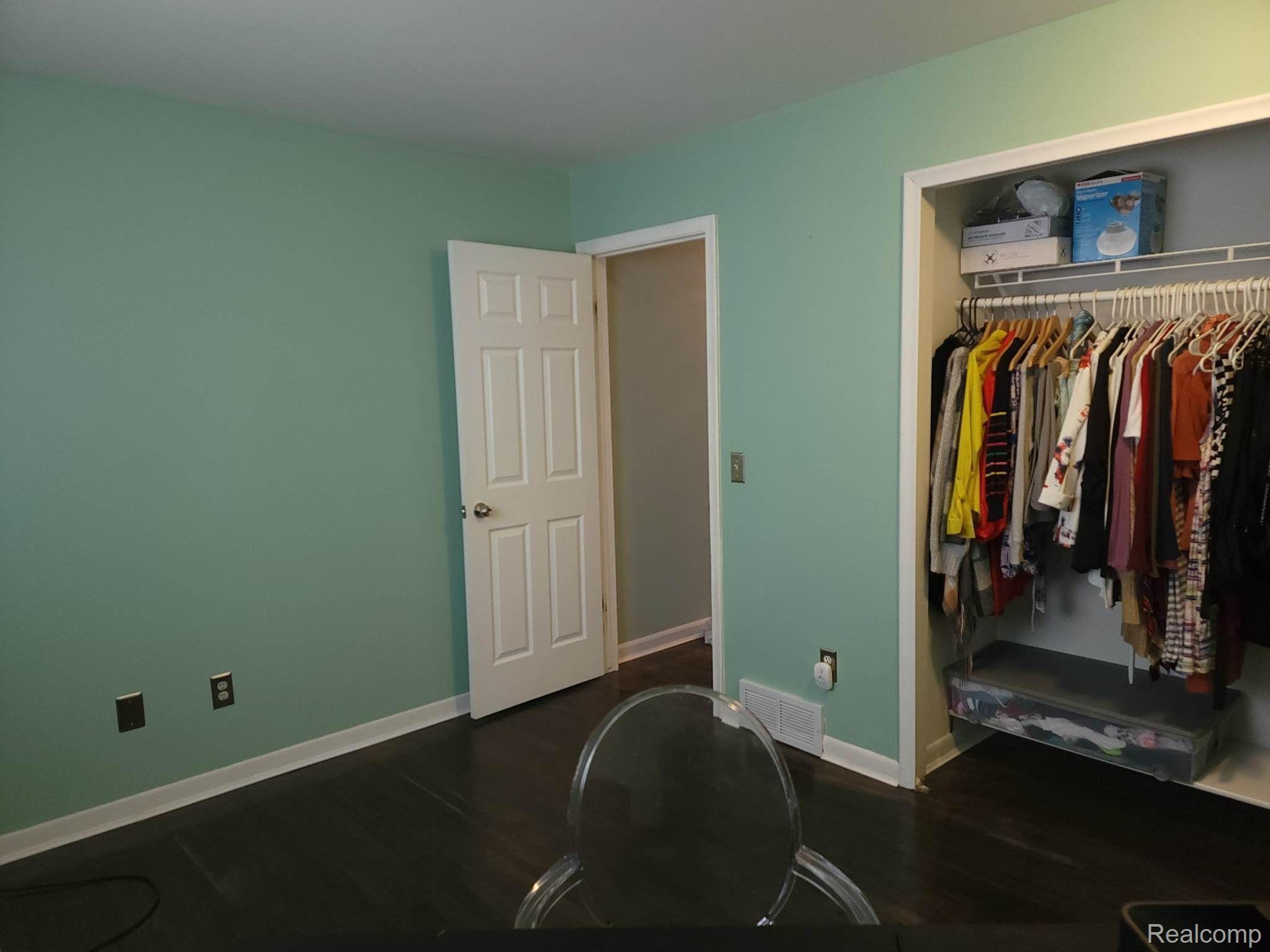31260 Hayes Road Fraser, MI 48026 - Photo 17 of 42 Gallery Image 17
