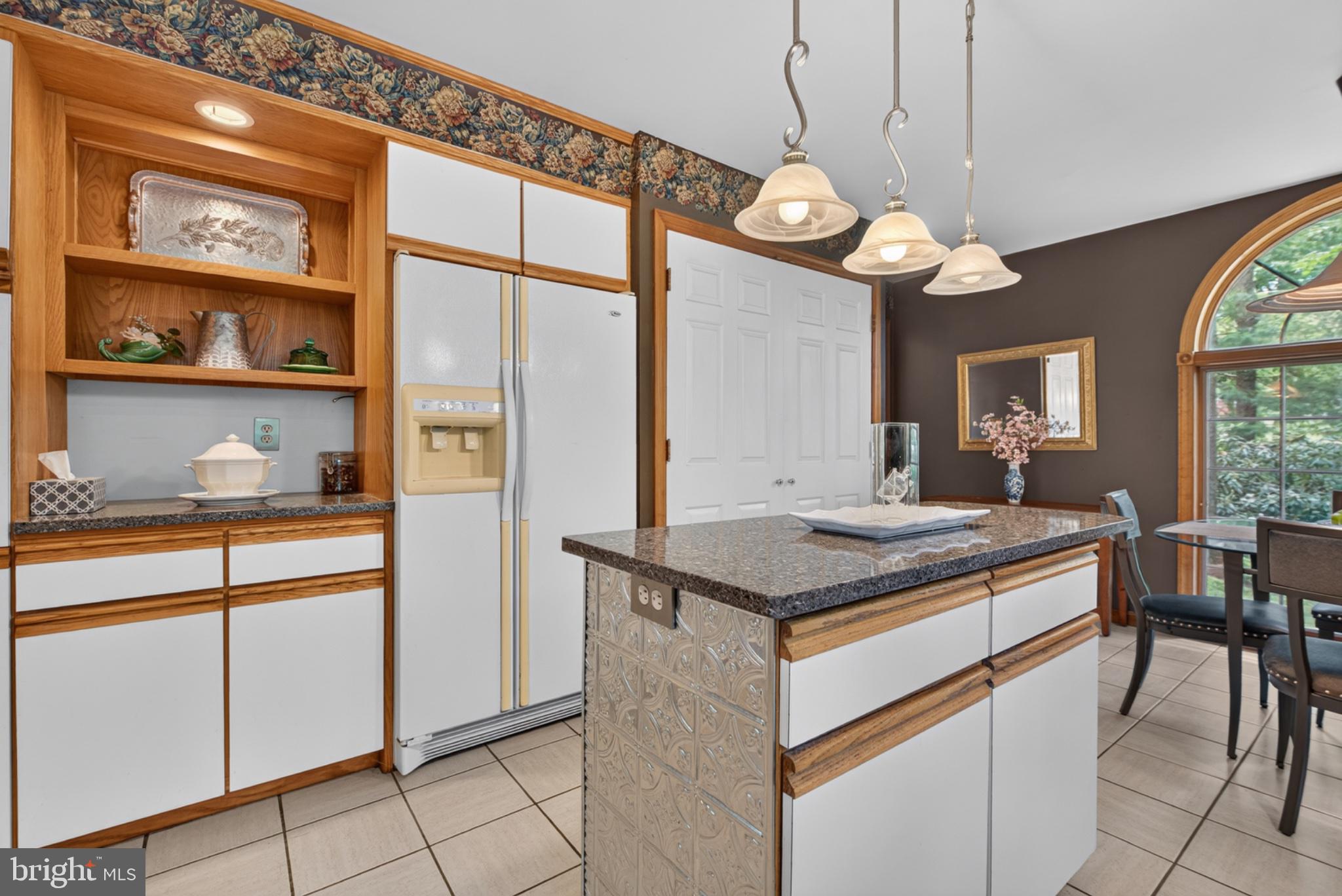 2861 Spring Valley Road Lancaster, PA 17601 - Photo 20 of 59 Charming kitchen with modern touches.