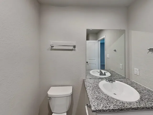 $1,745 | 144 Hollywood Drive, New Braunfels, TX 78130