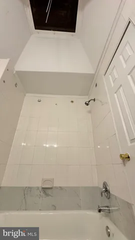 a view of washer and dryer in a room