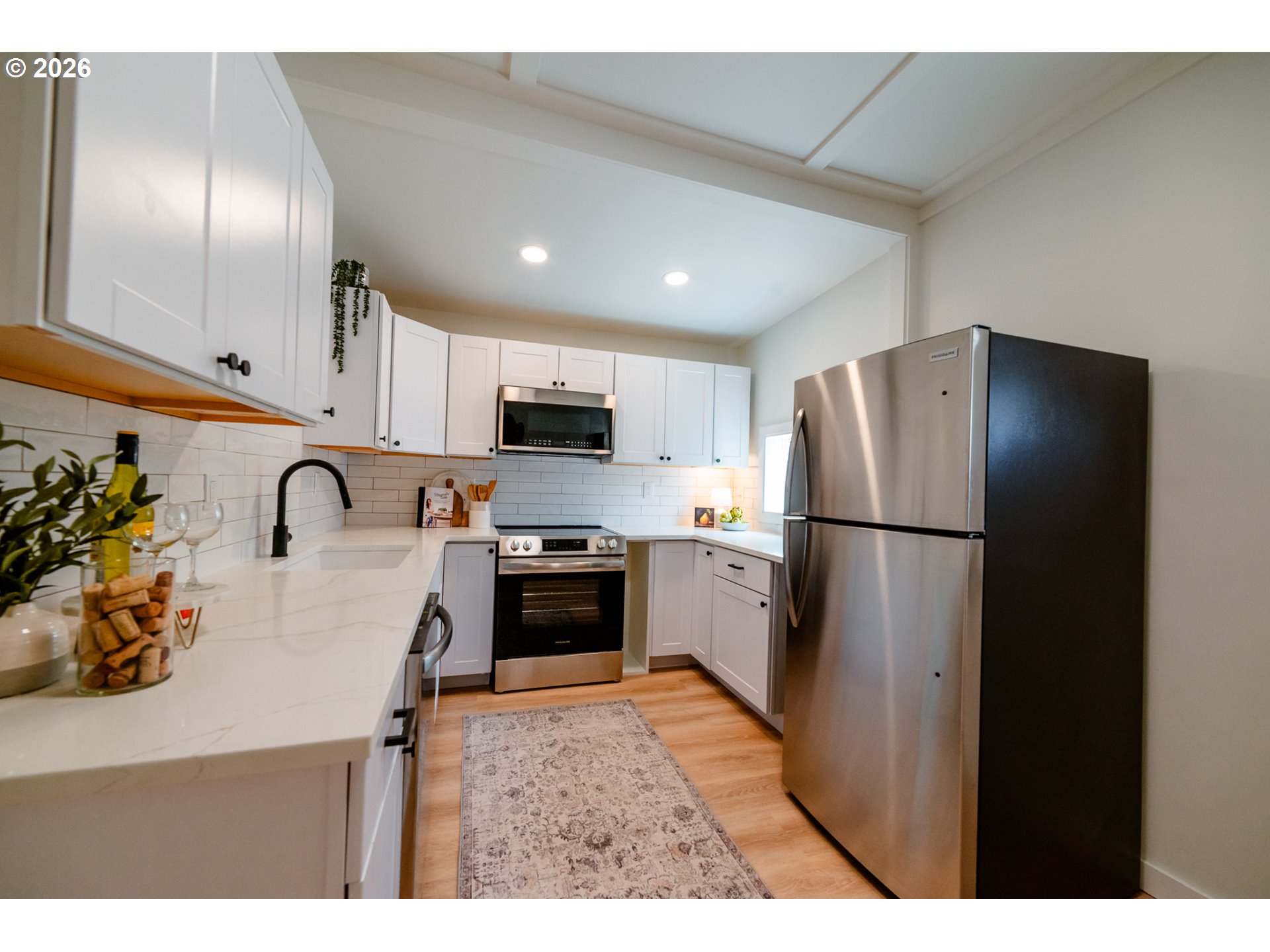 6800 Southeast Duke Street Portland, OR 97206 - Photo 9 of 25