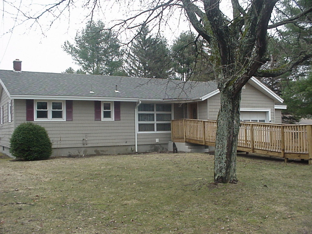 118 Bushey Road Pittsfield, MA 01201 - Photo 1 of 15 front