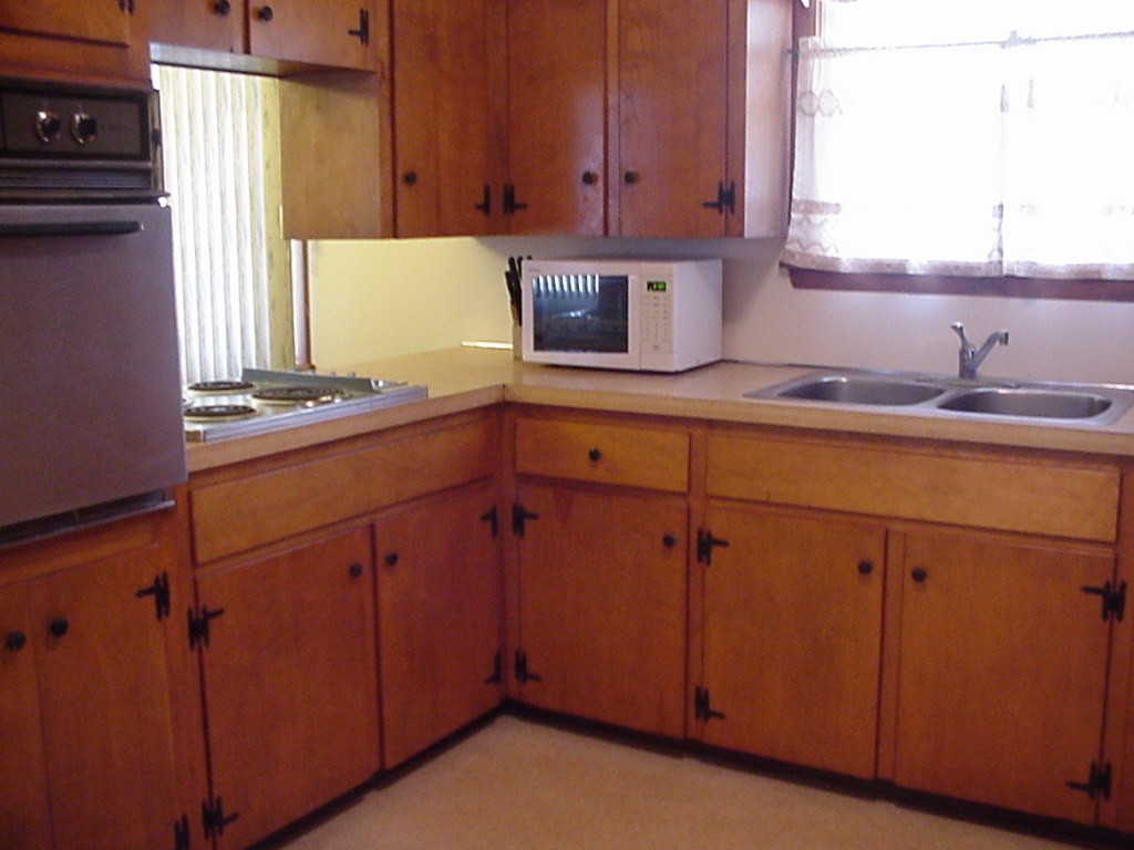 118 Bushey Road Pittsfield, MA 01201 - Photo 3 of 15 kitchen