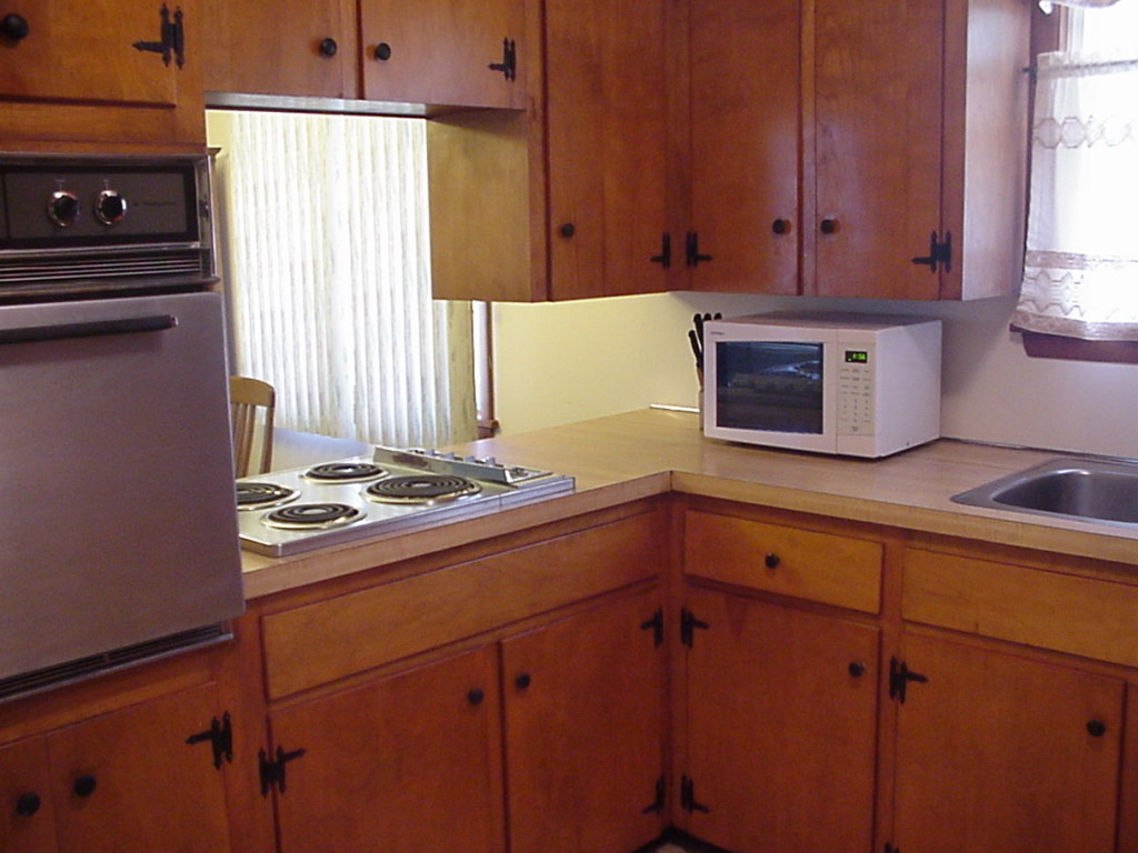 118 Bushey Road Pittsfield, MA 01201 - Photo 4 of 15 kitchen