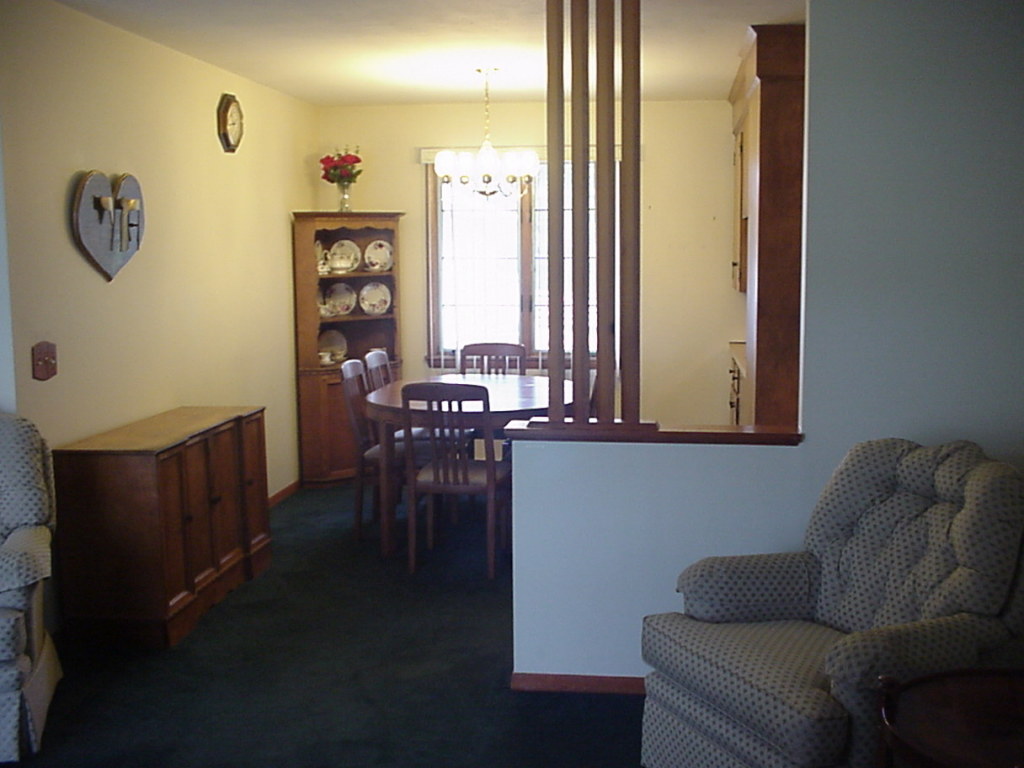 118 Bushey Road Pittsfield, MA 01201 - Photo 5 of 15 dining rm