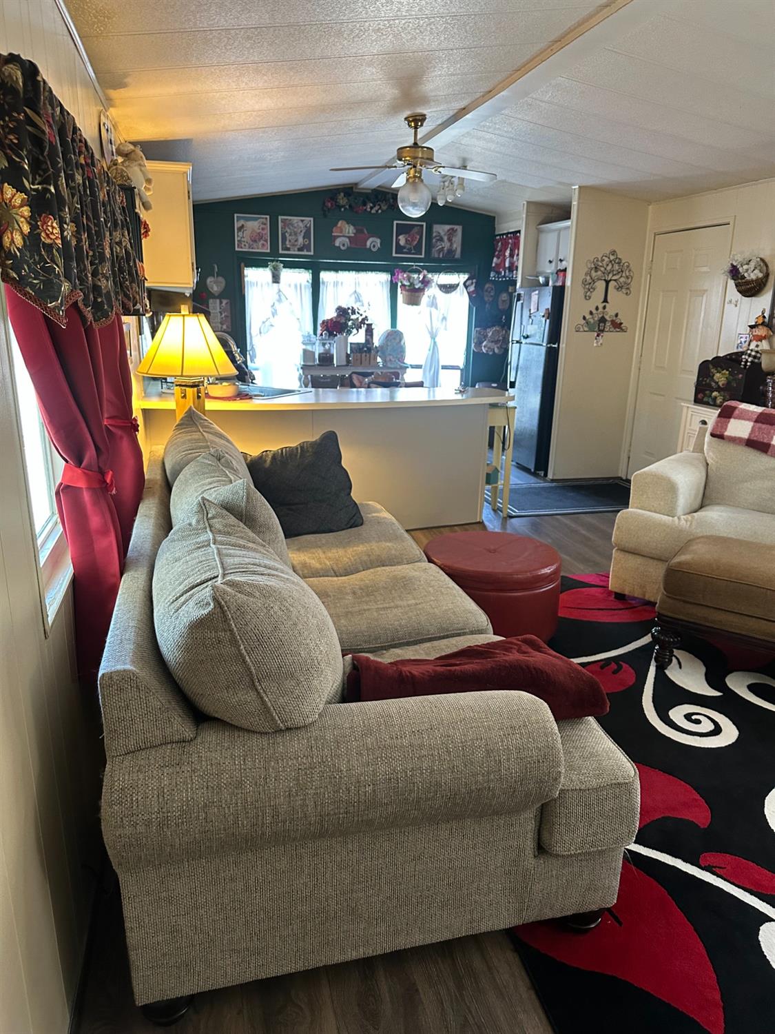 2933 Forebay Road, Unit 10 Pollock Pines, CA 95726 - Photo 10 of 28 a living room with furniture and a potted plant