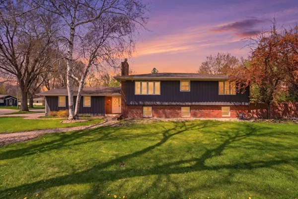 $375,000 | 900 13th Avenue Southwest, Willmar, MN 56201