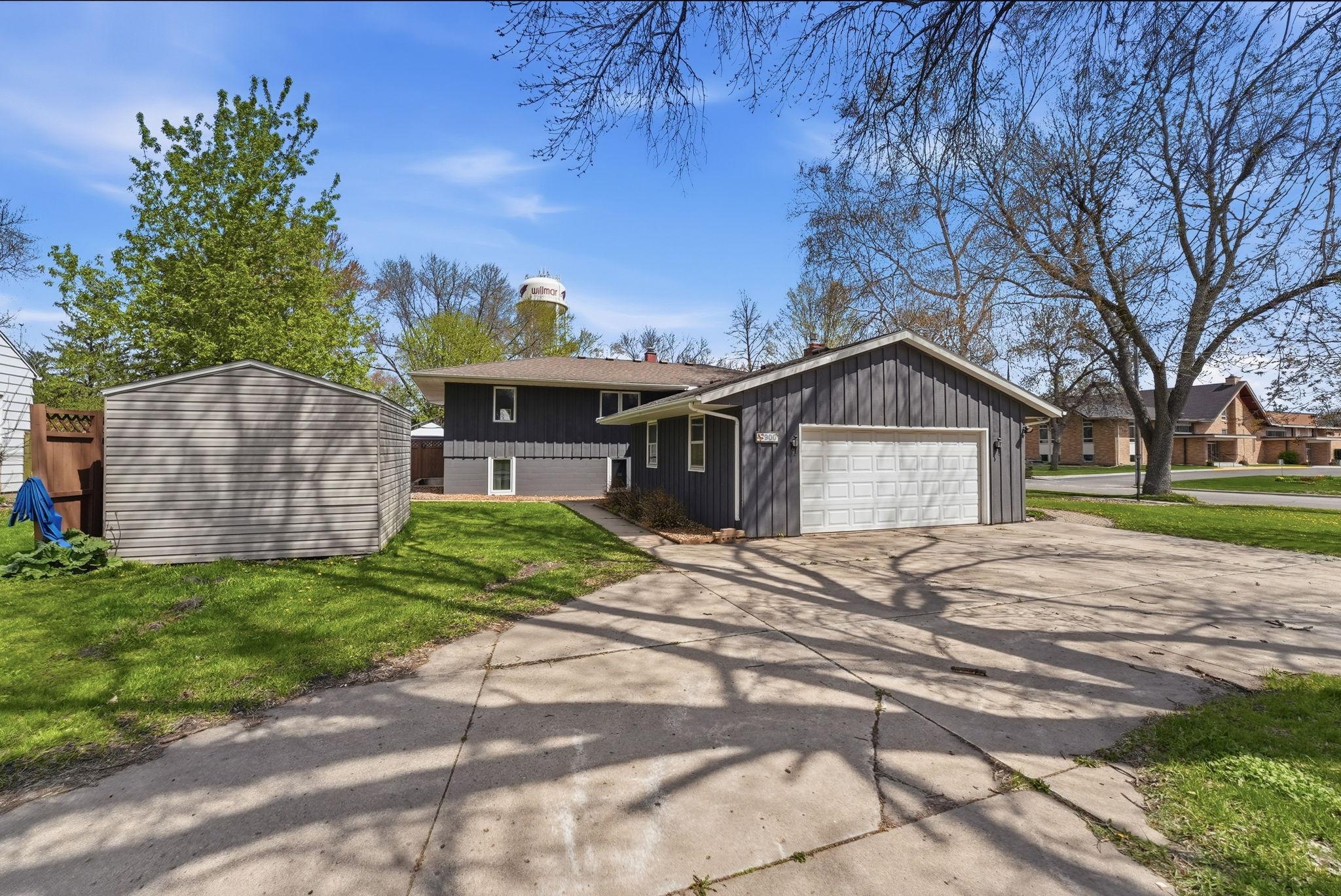 900 13th Avenue Southwest Willmar, MN 56201 - Photo 3 of 52