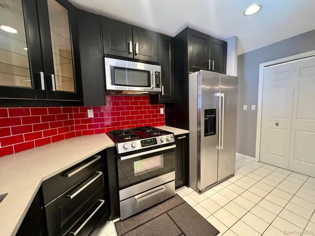 $655,000 | 24 Ray Place, Unit 14, Scarsdale, NY 10583