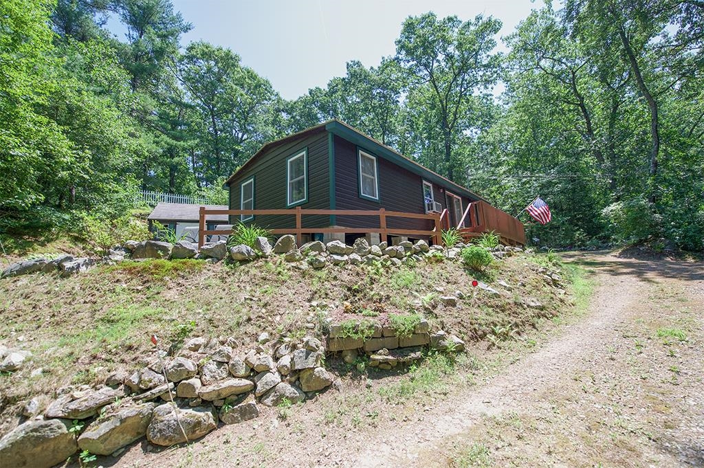24 Showell Pond Road Sandown, NH 03873 - Photo 4 of 30 Gallery Image 4