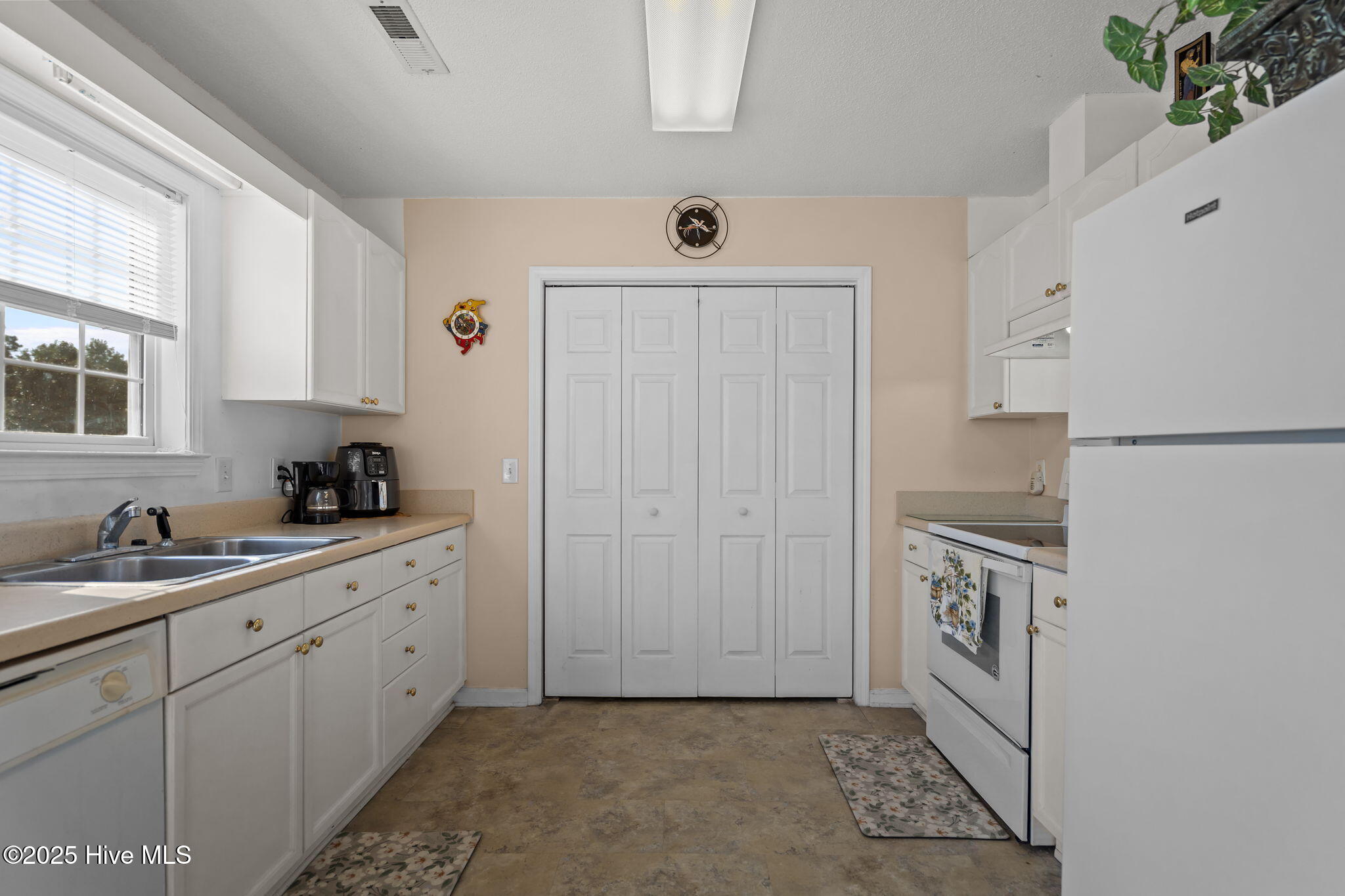 3132 Reminisce Road Castle Hayne, NC 28429 - Photo 11 of 35 34-web-or-mls-DSC09072