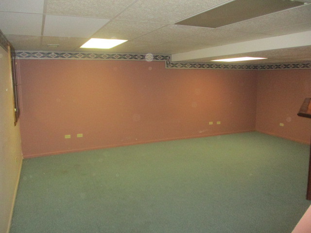 1901 Calla Drive Joliet, IL 60435 - Photo 20 of 27 a view of a small space