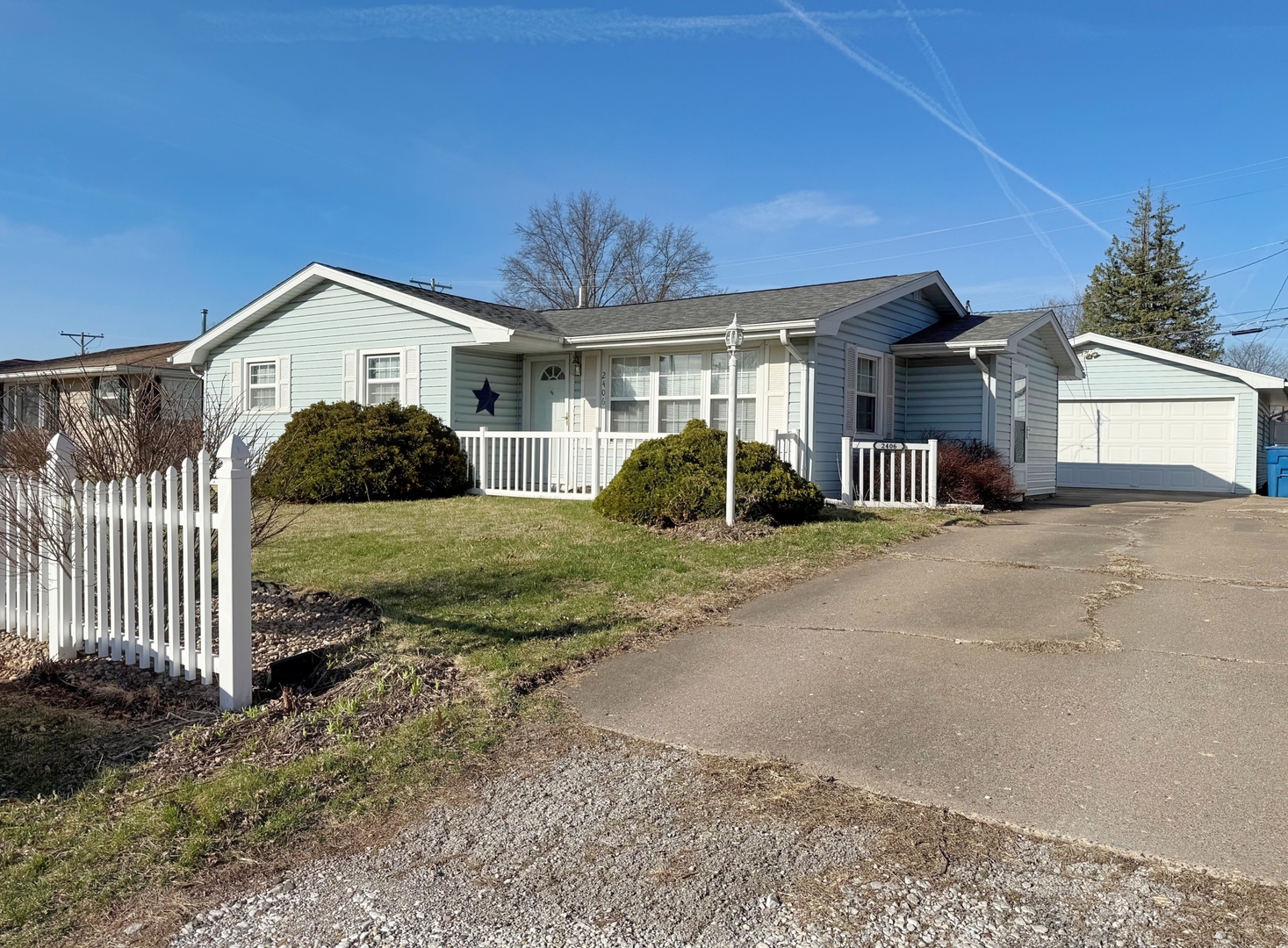 2406 11th Street Silvis, IL 61282 - Photo 3 of 37