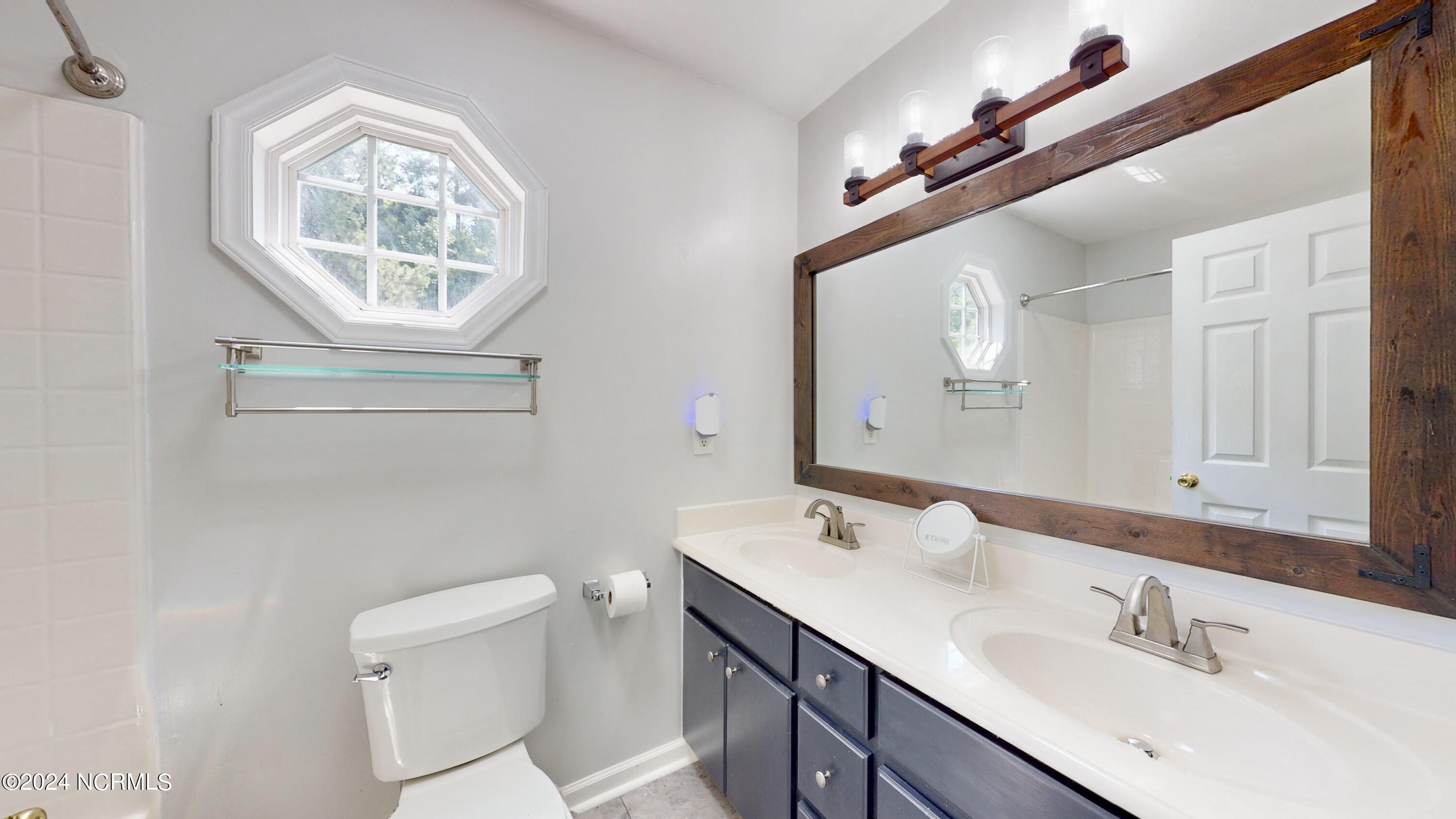 1164 Tebo Road New Bern, NC 28562 - Photo 16 of 42 En Suite