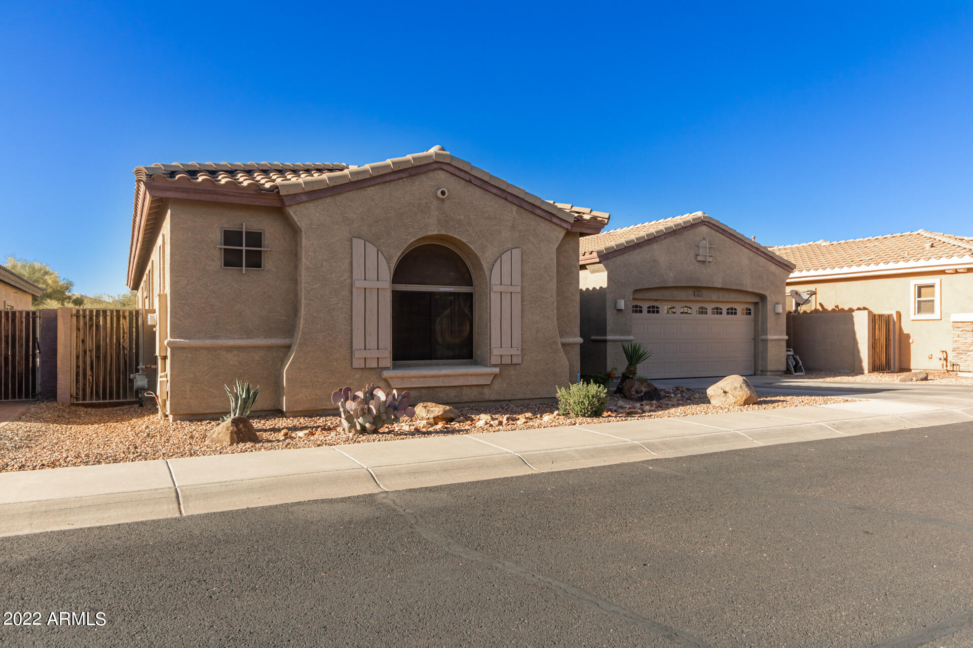 2422 West Corral Road Phoenix, AZ 85041 - Photo 5 of 65 02-Corral
