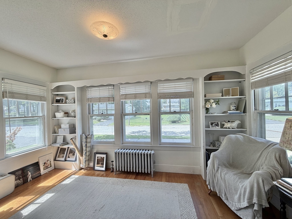 6 Mortimer Street Springfield, MA 01109 - Photo 8 of 42 Gallery Image 8