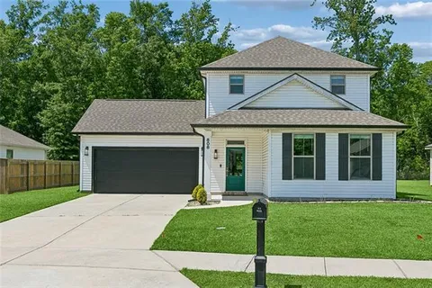 $375,000 | 808 Dandelion Drive, Westwego, LA 70094