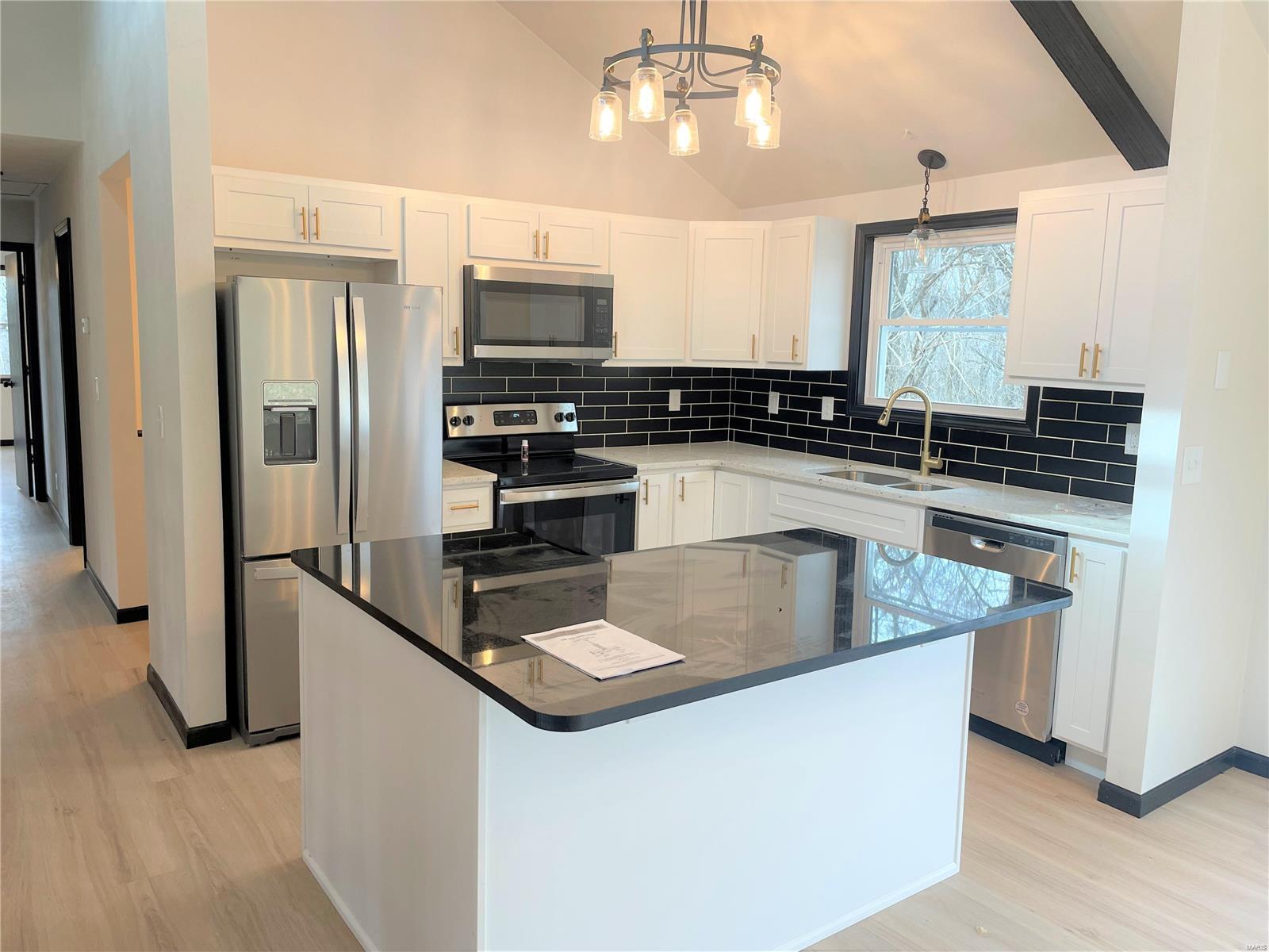 2713 Mullins Road Millstadt, IL 62260 - Photo 4 of 36 Gallery Image 4