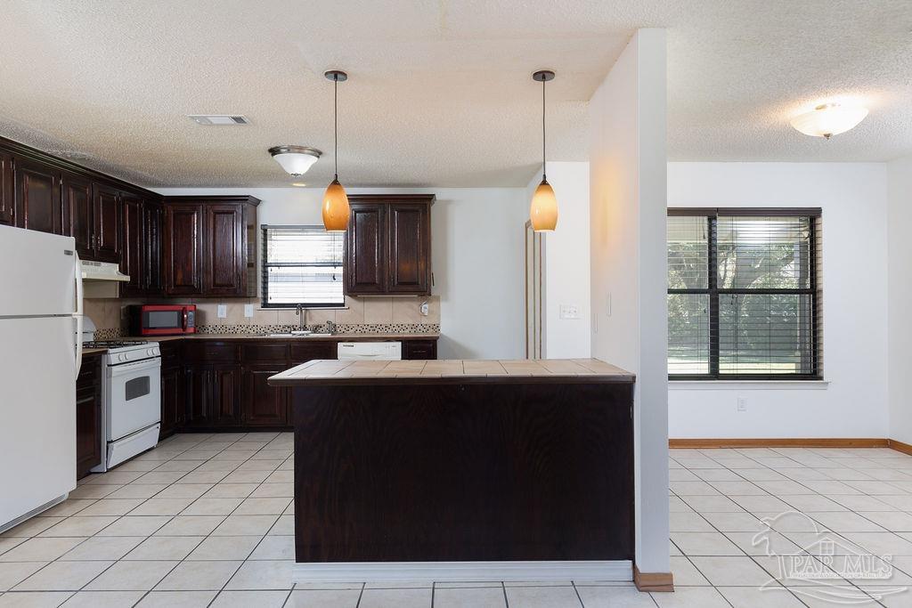 2140 Pompano Road Cantonment, FL 32533 - Photo 8 of 29 Gallery Image 8