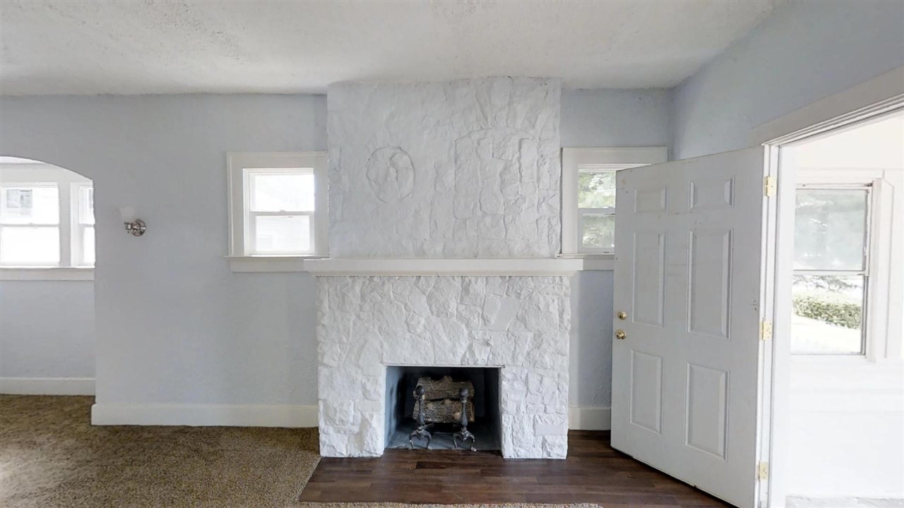 1421 Spring Street Fort Wayne, IN 46808 - Photo 3 of 25 Gallery Image 3