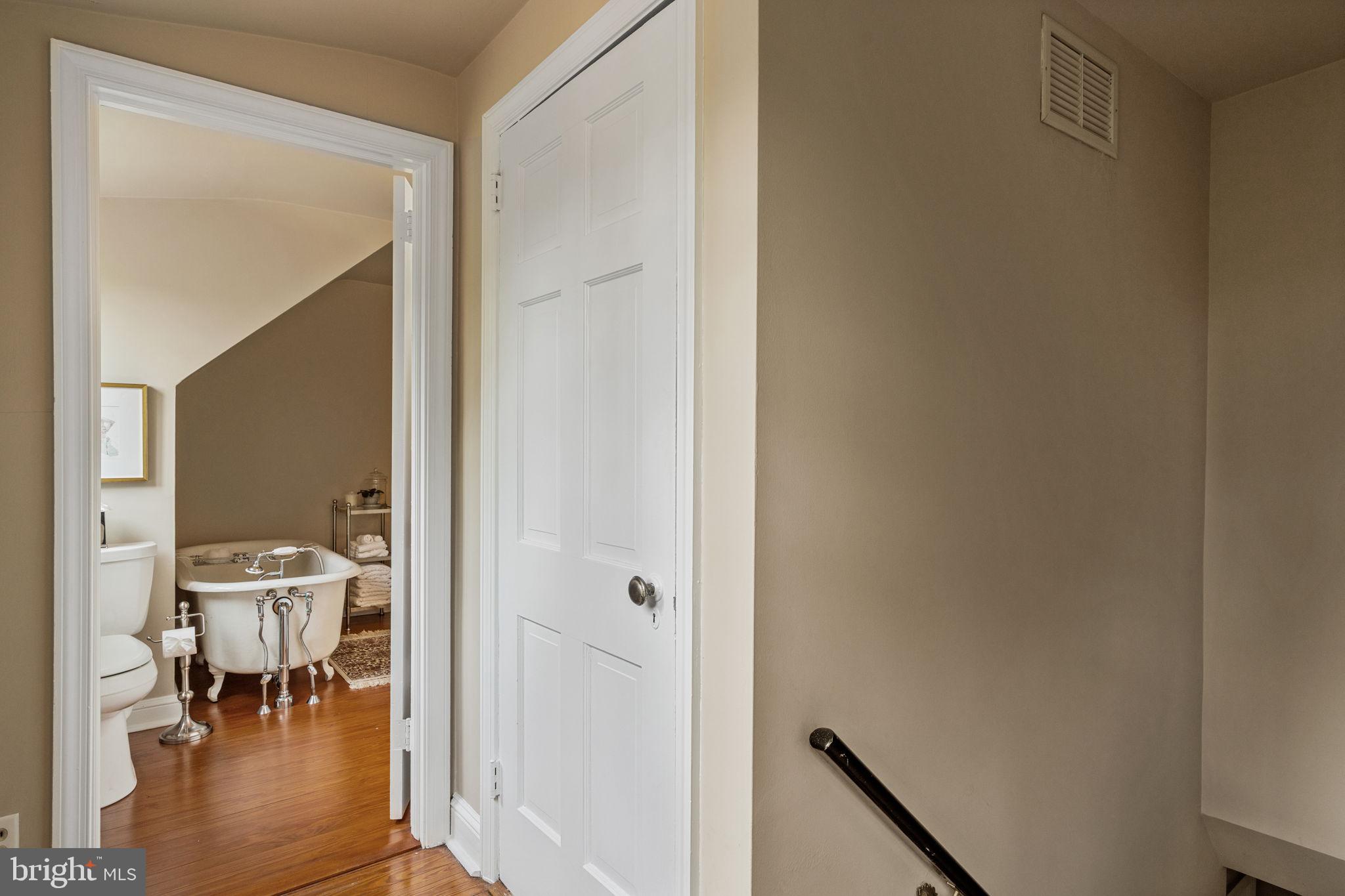 7901 Cobden Road Glenside, PA 19038 - Photo 30 of 43