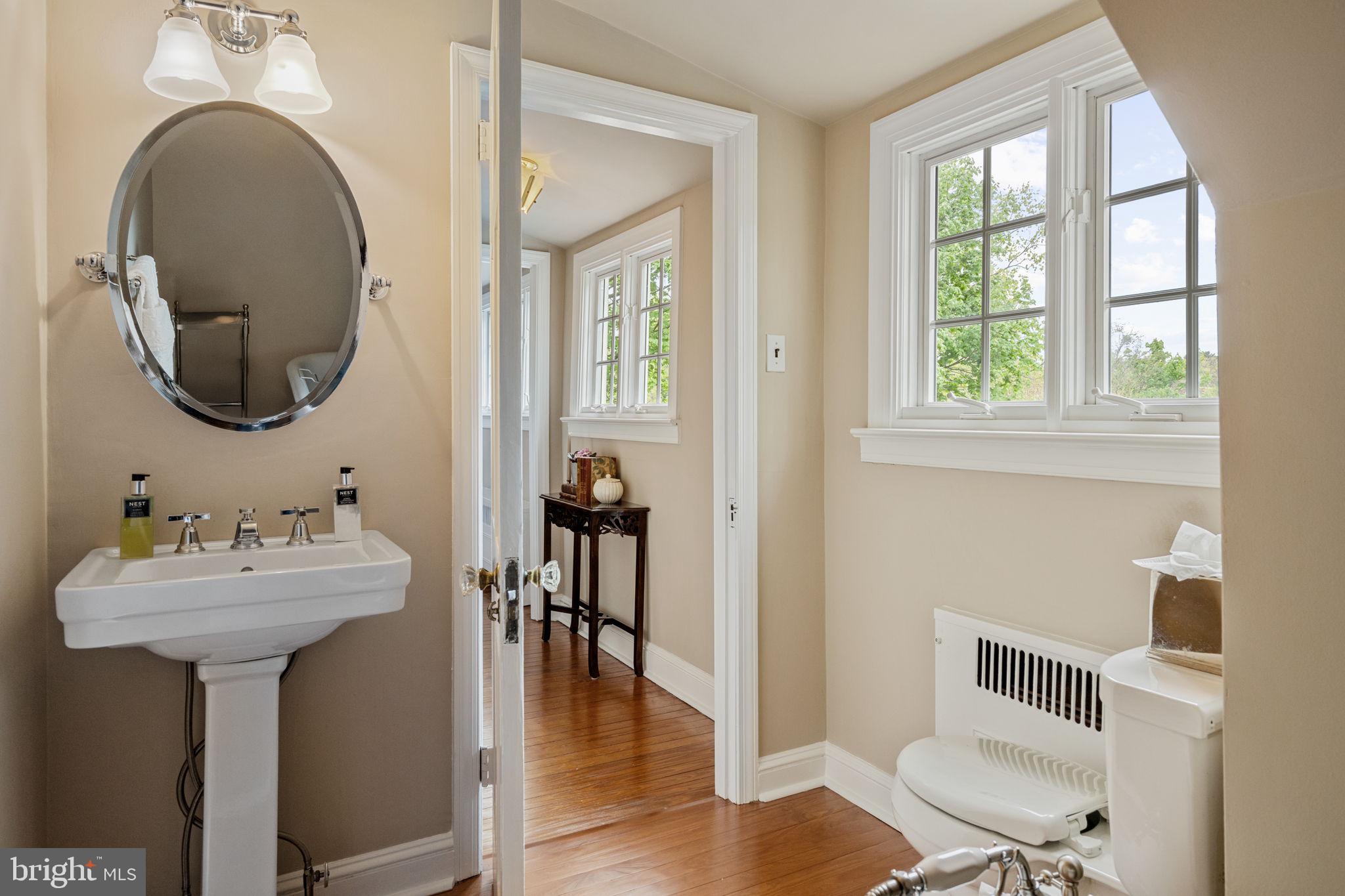 7901 Cobden Road Glenside, PA 19038 - Photo 32 of 43