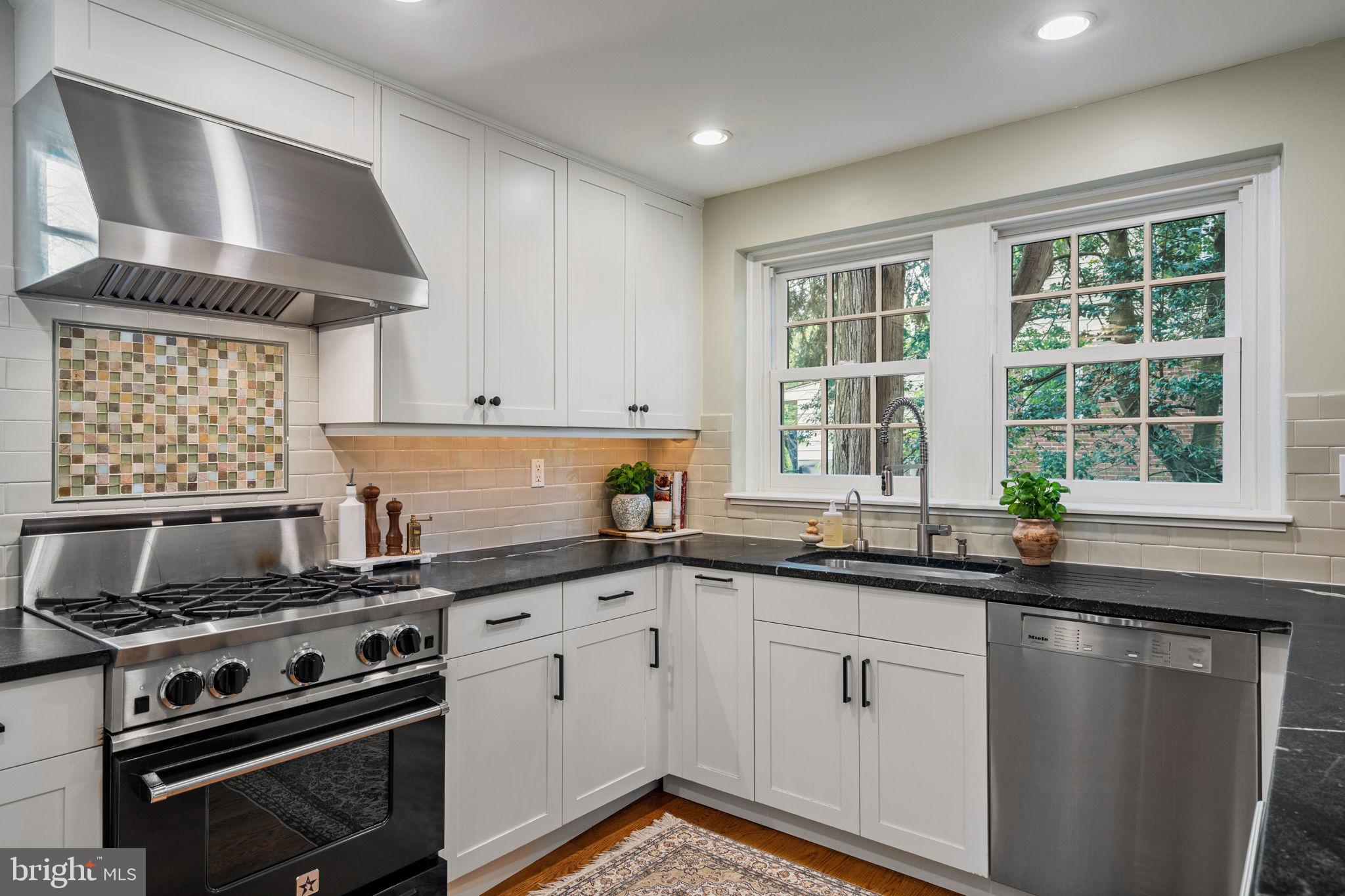 7901 Cobden Road Glenside, PA 19038 - Photo 9 of 43