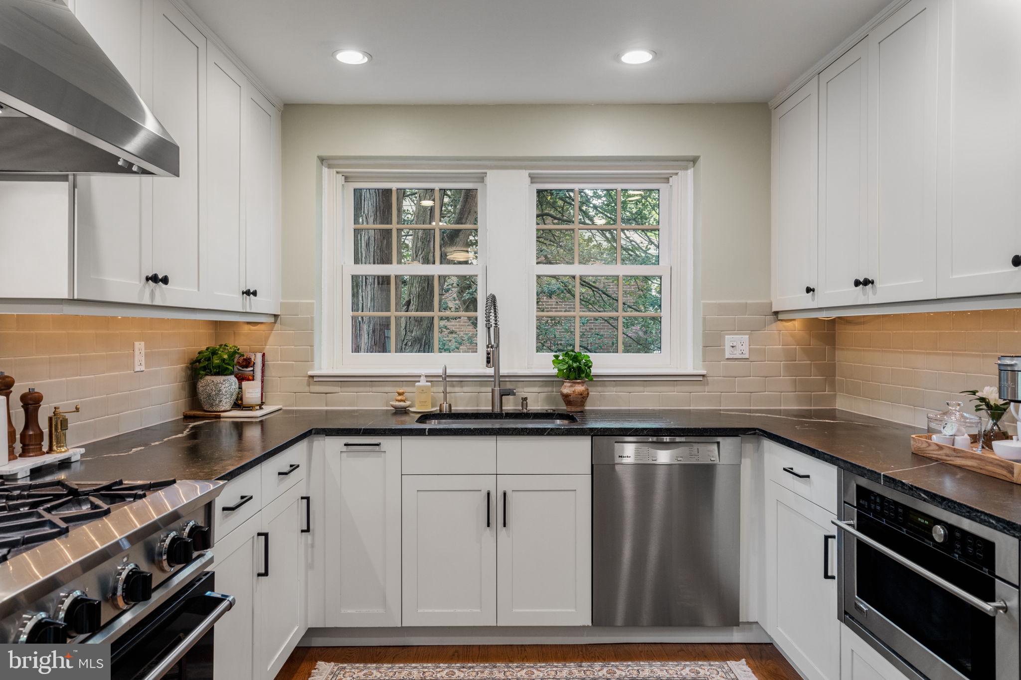 7901 Cobden Road Glenside, PA 19038 - Photo 10 of 43