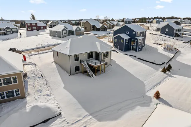 $741,900 | N56-w20744 Carnoustie Way, Unit LT85, Menomonee Falls, WI 53051