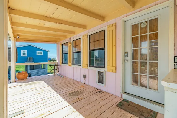 $368,000 | 922 Seashell Drive, Surfside Beach, TX 77541